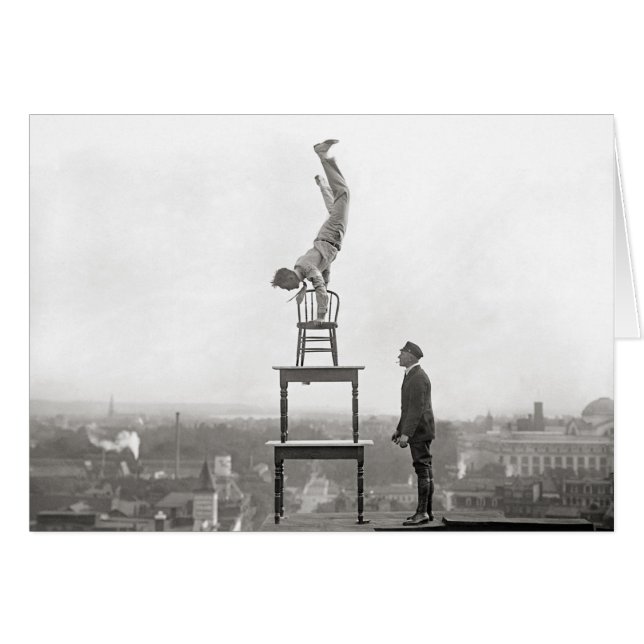 Stuntman Performs Balancing Act, 1917 (Vorderseite (Horizontal))