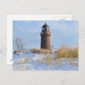 Sturdy Lighthouse an einer Felsküste im Winter Postkarte (Vorne/Hinten)