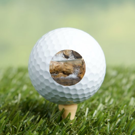 Sturmbach im Frühling Golfball (Insitu T-Shirt)