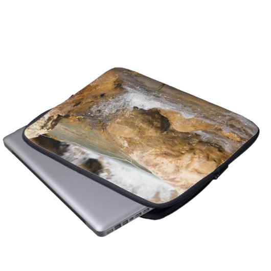 Sturmbach im Frühling Laptopschutzhülle (Vorne Knopf)