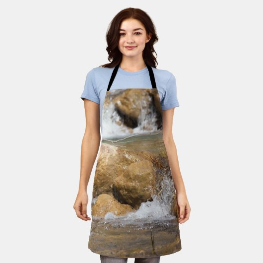 Sturmbach im Frühling Schürze (Getragen)