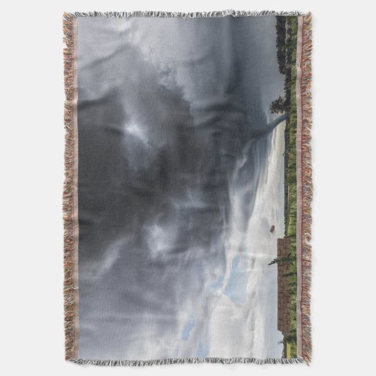 Stürmen Sie Tornado oder lifing Heu des Twister im Decke (Vorderseite Vertikal)