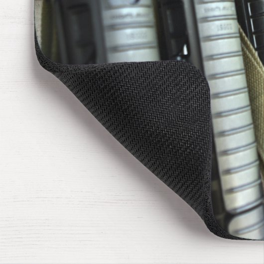 Sturmgewehre stehen bereit mousepad (Ecke)