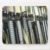 Sturmgewehre stehen bereit mousepad (Vorne)