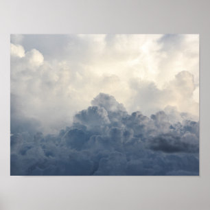 Sturmwolke Himmlische weiße Wolken im Himmel Poster