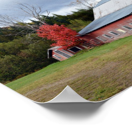Sturmwolken über den Barn von Vermont Poster (Ecke)