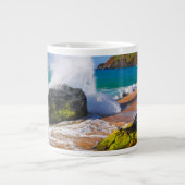 Sturz der Wellen am Strand von Hawaii Jumbo-Tasse (Vorderseite)