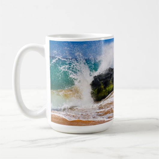 Sturz der Wellen am Strand von Hawaii Kaffeetasse (Links)