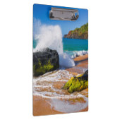 Sturz der Wellen am Strand von Hawaii Klemmbrett (Rechts)