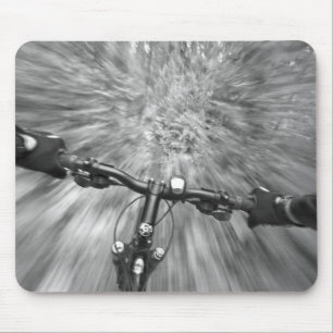 Stürzen eines Stärketeils Mousepad