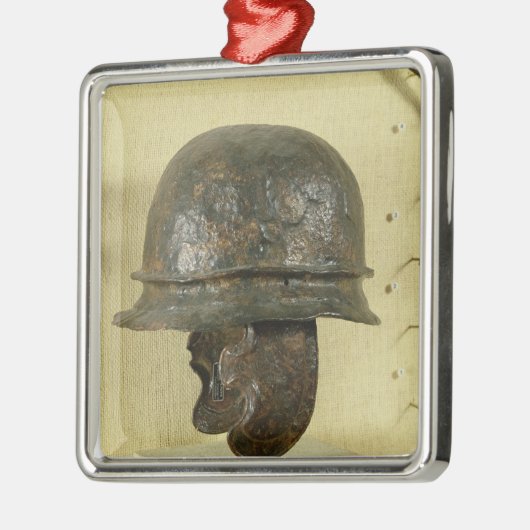 Sturzhelm mit Backe schützt, von Alesia, Tene III Ornament Aus Metall (Links)
