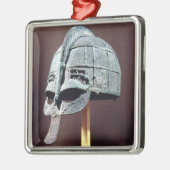 Sturzhelm, vom Vendel Schatz Silbernes Ornament (Links)