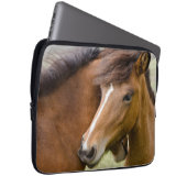 Stute und Fohlen Laptopschutzhülle (Vorne Rechts)