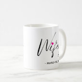 Stylische Ehefrau mit Hochzeitsdatum Kaffeetasse (VorderseiteRechts)