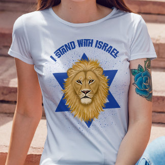 Stylische Lion of Judah und Star I stehen mit Isra T-Shirt