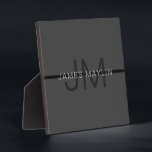 Stylische Maskuline Dunkelgrau Name & Monogramm Fotoplatte<br><div class="desc">Vollständig anpassbares Monogramm-Design,  bearbeiten,  wie Sie möchten.</div>