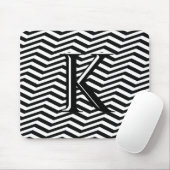 Stylische Schwarz-weiße Zickzack Stripe Monogram C Mousepad (Mit Mouse)