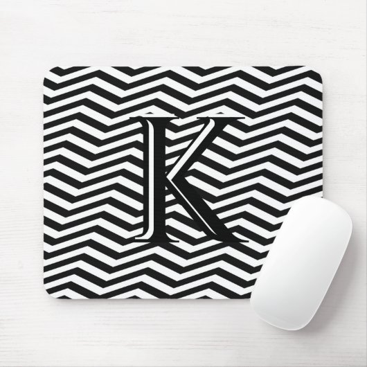 Stylische Schwarz-weiße Zickzack Stripe Monogram C Mousepad (Mit Mouse)