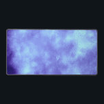 Stylischer Storm Cloud-Effekt Blau Schreibtischunterlage<br><div class="desc">Ein einfaches Muster, das durch Schichten gesprenkelter Punkte geschaffen wurde, die sich überschneiden und eine Reihe von Patches bilden, die Sturmwolken ähneln. Diese abstrakte Kulisse wäre das perfekte Geschenk für einen geliebten Menschen, um einen Bürobereich zu personalisieren, entweder auf Zuhause oder am Arbeitsplatz, um einen neuen Job zu feiern, Ihren...</div>