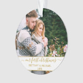 Stylisches Skript Unser erstes Weihnachts-Gold-Paa Ornament (Vorderseite)