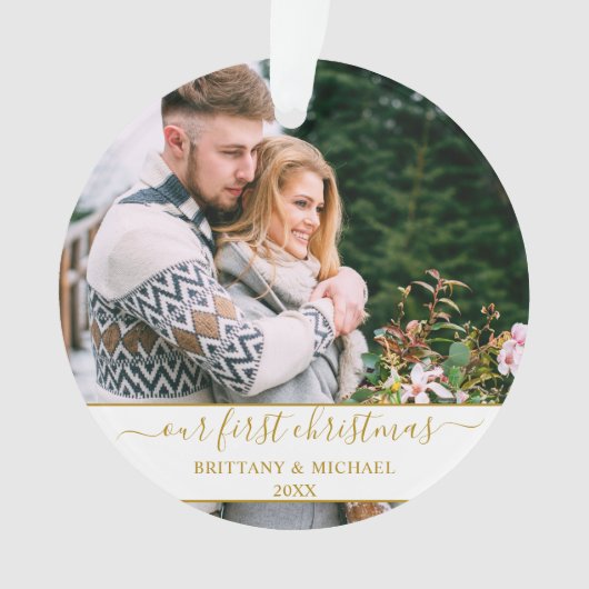 Stylisches Skript Unser erstes Weihnachts-Gold-Paa Ornament (Vorderseite)