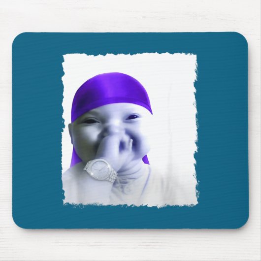 Stylish Ai Baby Holding Back Laugh Gigging Meme Mousepad (Vorne)