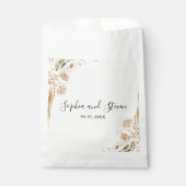 Stylish Bohemian Wedding with Soft Beige and Yello Geschenktütchen (Vorderseite)