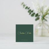 Stylish Dark Green Gold Text Typography Glossy Quadratische Visitenkarte (Stehend Vorderseite)