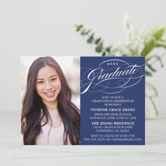 STYLISH ELEGANT SCRIPT GRADUATE PARTY EINLADUNG (Stehend Vorderseite)