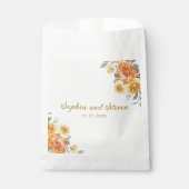 Stylish Floral Wedding with Orange Flowers Geschenktütchen (Vorderseite)