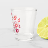 Stylish  Kiss Miss Goodbye Red Lips Bridal Shower Schnapsglas (Rechts)