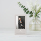 Stylish Minimal Modern Monogram Professional Photo Visitenkarte (Stehend Vorderseite)