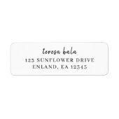 Stylish Minimal White Script Design (Vorne)