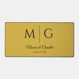 Stylish Monogram With Couple Name Metallic Gold Schreibtischunterlage