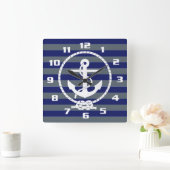 Stylish Nautical Anchor and Blue Stripe Pattern Quadratische Wanduhr (Zuhause)