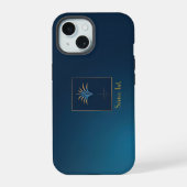 Stylish Navy Monogrammed Midnight Palm  iPhone 15 Hülle (Rückseite)