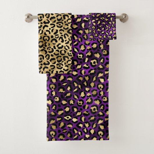 Stylish Purple and Gold Foil Leopard Spots Badhandtuch Set (Insitu)