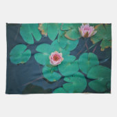 Stylisierte Pink Water Lily Blume Pflanze Teich Geschirrtuch (Horizontal)