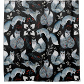  Stylized blue foxes with intricate floral designs Duschvorhang (Vorderseite)
