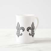 "Stylized Fleur-de-lis" Specialty Mug Porzellantasse (Vorderseite Rechts)