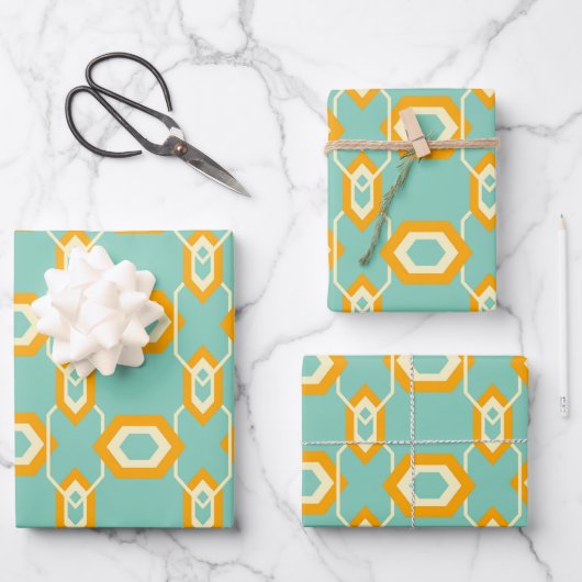 Stylized geometric pattern in bold orange hexagon geschenkpapier set (Vorderseite)