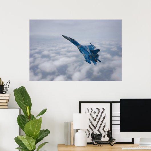SU-27 Flanker über den Wolken Poster (Heimbüro)