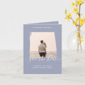 Sublime Minimalistisch FOTO Save the Date Dusty Bl Karte (Gelbe Blume)