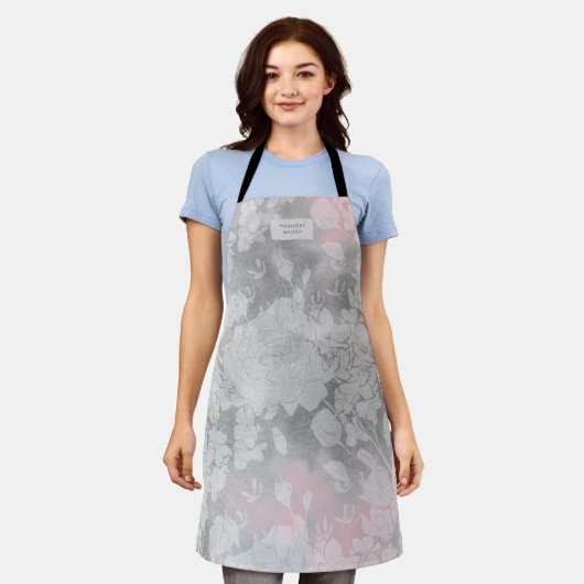 subtile blütenfarbene Monogramm-Schürze Schürze (Getragen)