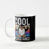 Subtile Coole Widerstandskraft - Pinguin - Protest Kaffeetasse (Links)