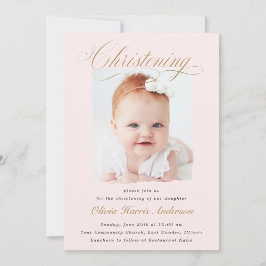 Subtile Cross Dusty Pink Script Christening Foto Einladung (Vorderseite)
