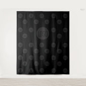 Subtile Firmenlogostufe und Wiederholung der Hinte Wandteppich (Vorderseite)