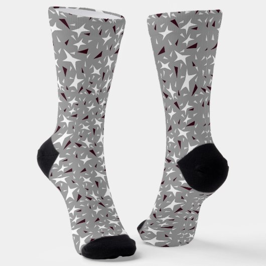 Subtile Geo-Sterne & Dreiecke – Grau Socken (Gewinkelt)