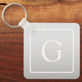 Subtile hellgraue Gradient Surname Monogram Schlüsselanhänger (Vorderseite)