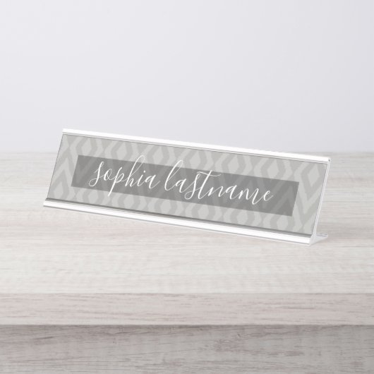 Subtile Ikat-Muster mit handgeschriebener Untersch Schreibtischnamensplakette (Vorderseite )